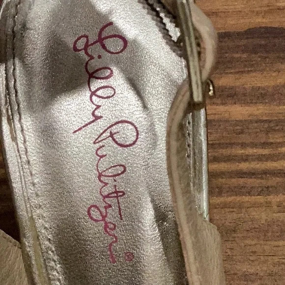 Preowned Lilly Pulitzer Wedges Tan/Beige Size 7.5 (Item#S042) - Picture 4 of 12